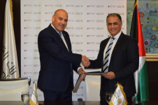 بنك القدس يوقع اتفاقية مع شركة " أوفتك" لتوريد أجهزة صرافات آلية 